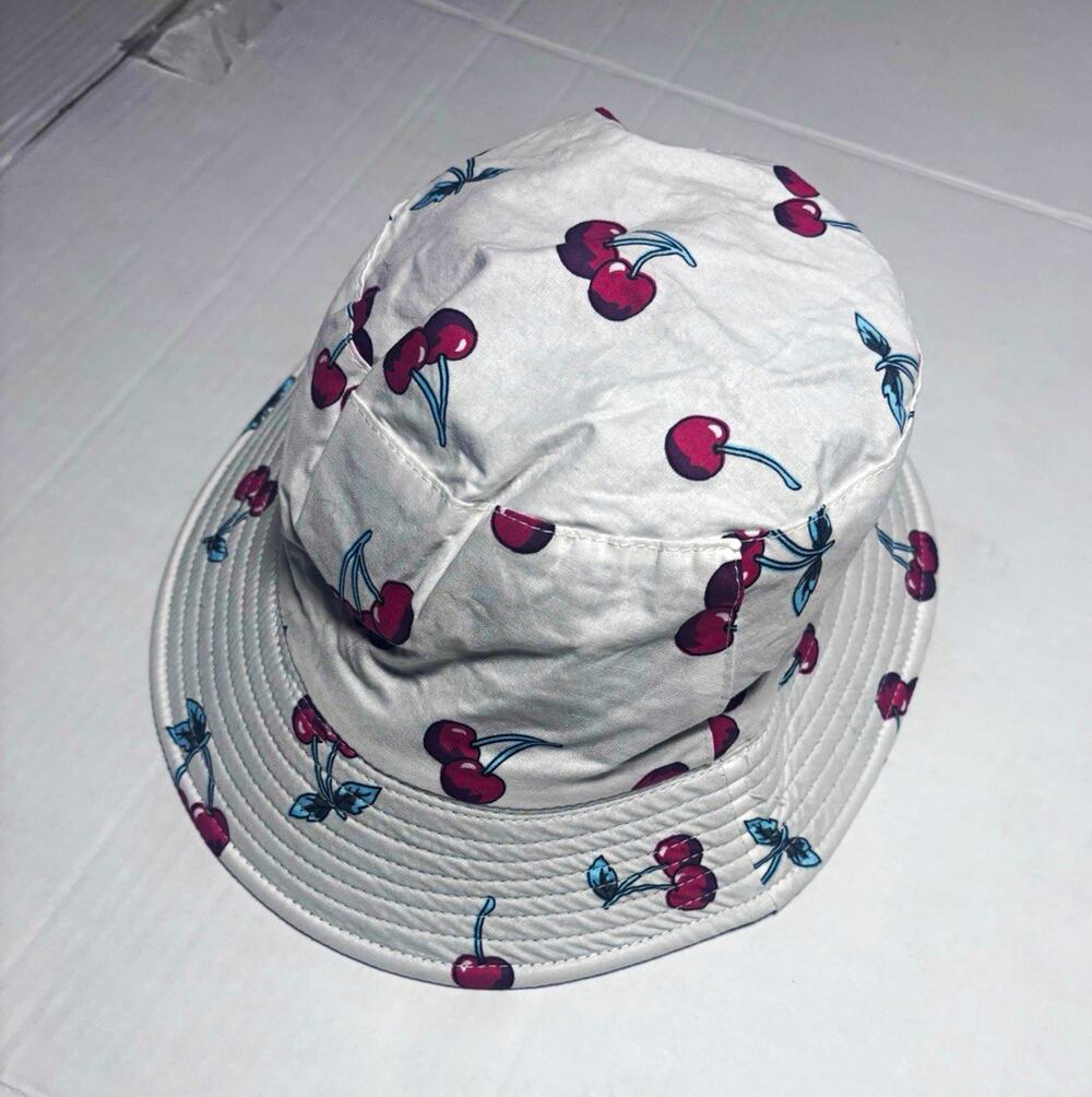 Women’s White Cherry Print Bucket Hat Cotton Canvas One Size Red/Blue